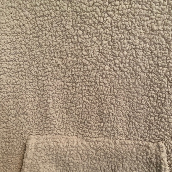 American Eagle Medium Creamy White Sherpa Hoodie - Picture 6 of 7